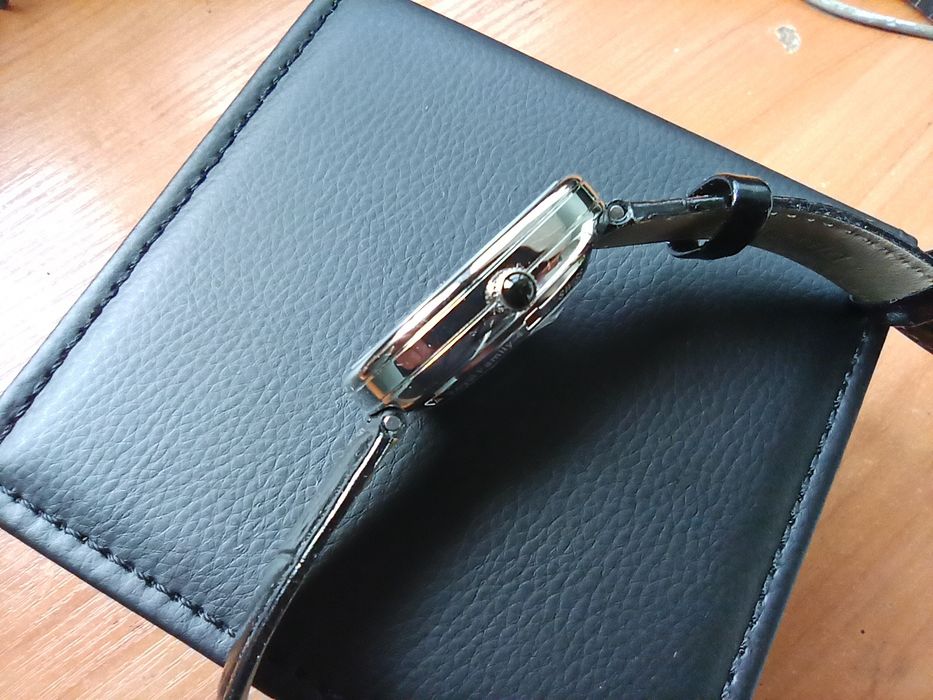 Годинник Dieovale Ellipse