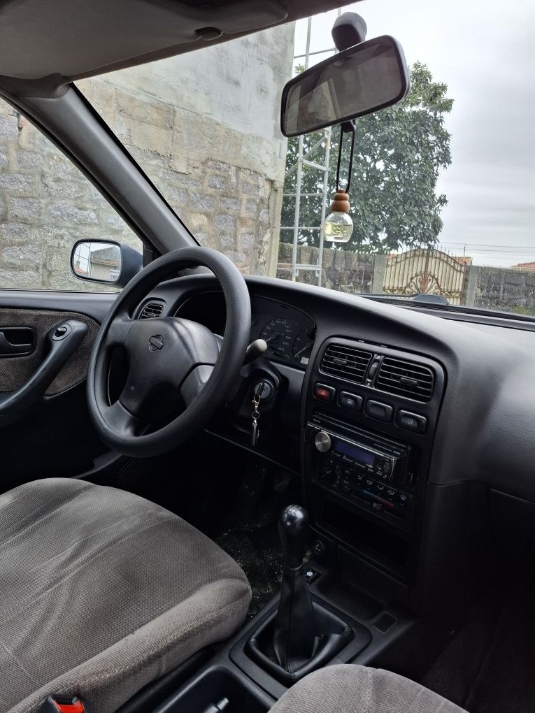 Nissan Primera para peças
