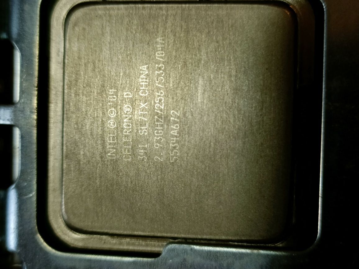 P4M800-M7 A zabytek elektroniczny złom