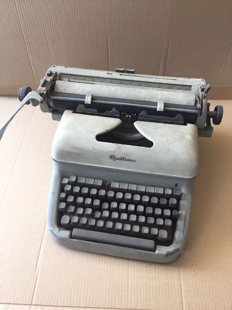 Máquina escrever Optima k12