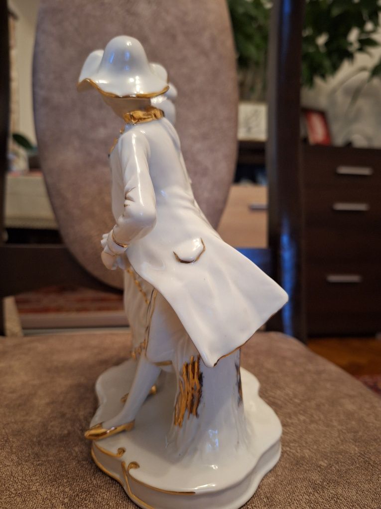 Стариний антиквар статуетка.