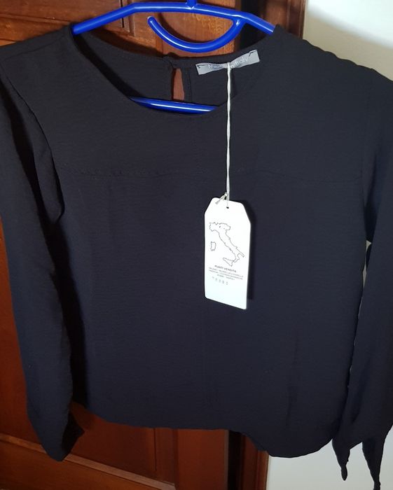 Camisola completamente nova