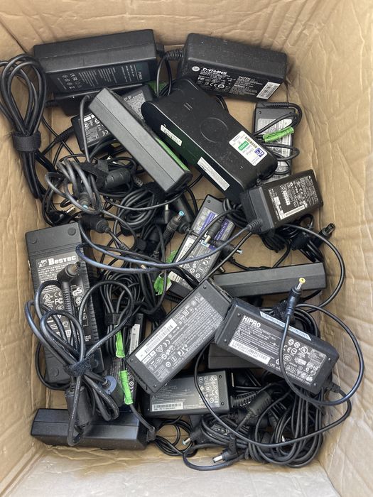 Carregadores originais para portátil Acer Hp Dell Asus e outras marcas