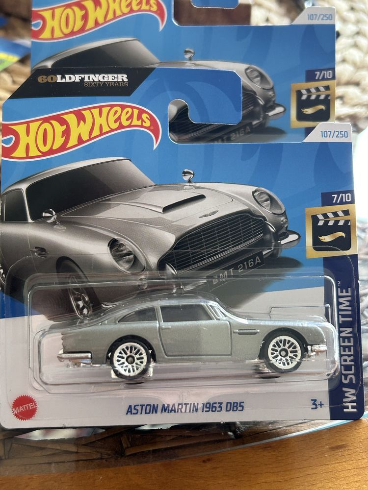 Aston Martin DB5 hot wheels sixty years Goldfinger 007 James Bond