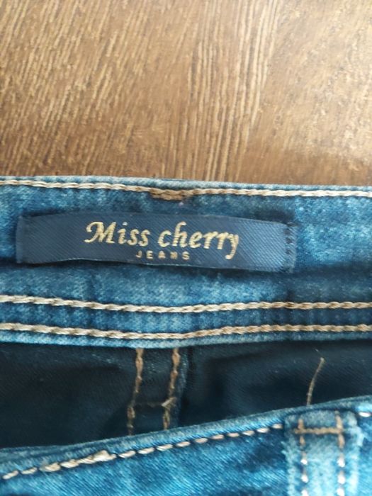 Джинси жіночі . Розмір-29