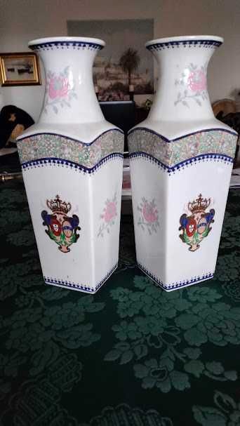 Porcelana oriental, pintada à mão