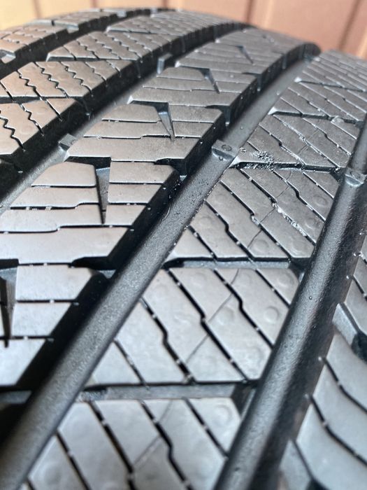 Opona 215/55r18 Vredestein Quatrac Pro +