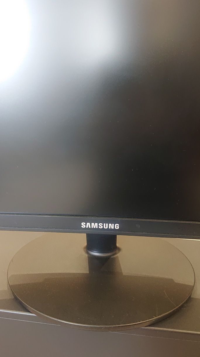 Монитор б/у 22″ Samsung SyncMaster E2220N, 1920×1080