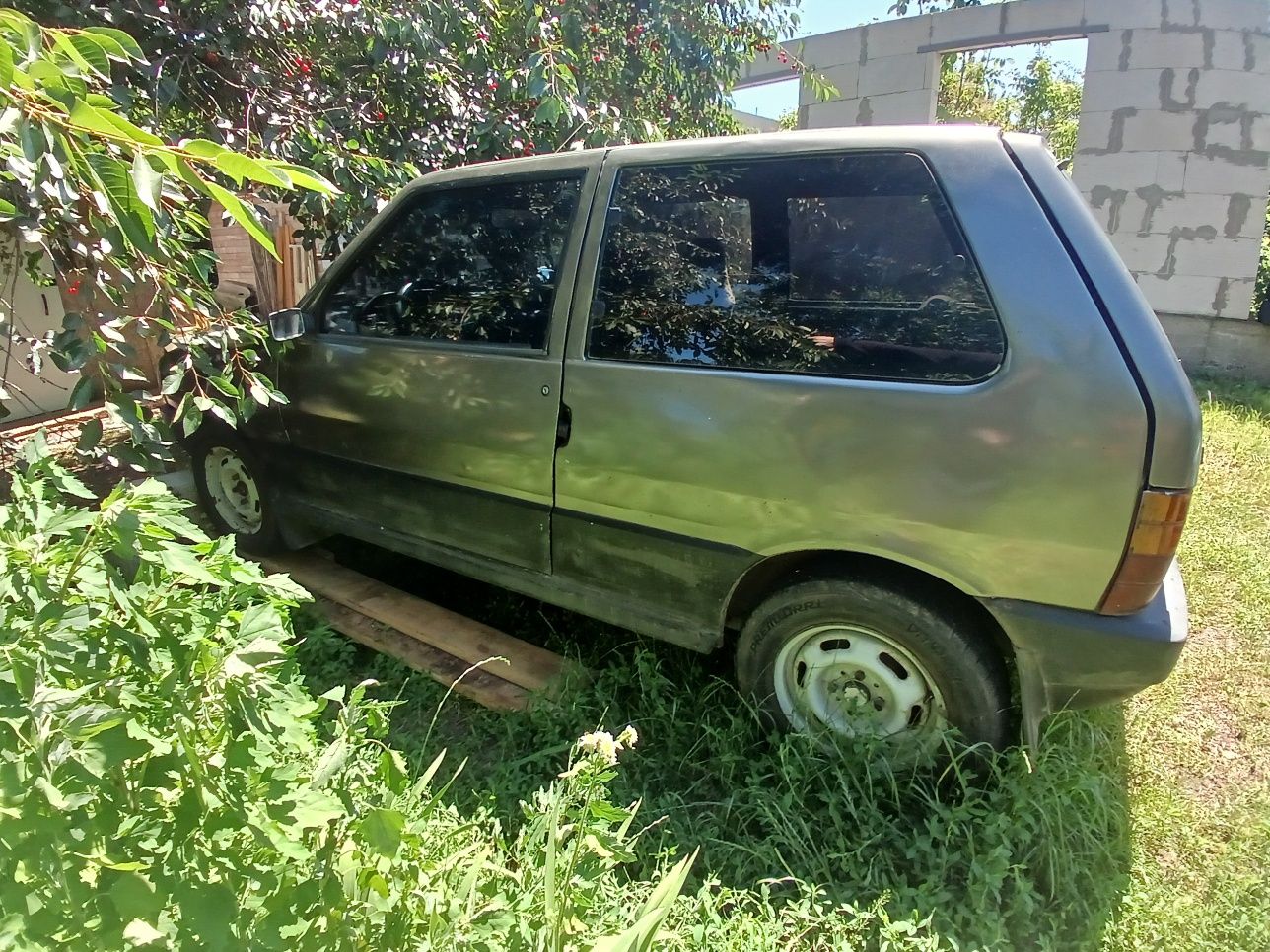 Fiat UNO 1.0 (не на ходу)
