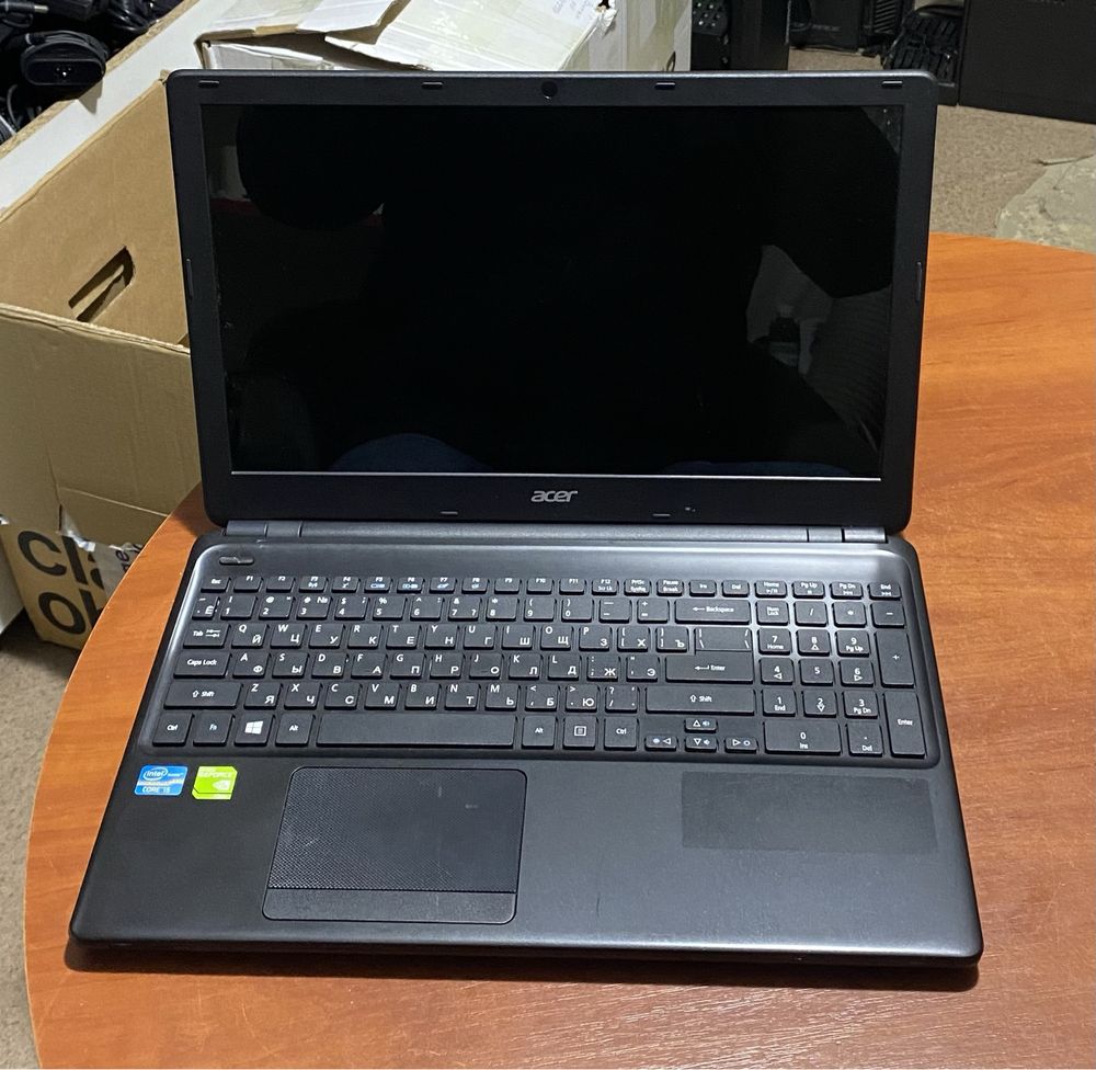 Acer Aspire E1-570G 15.6" 8GB RAM/720GB HDD i5-3 nvidia720 1GB D887