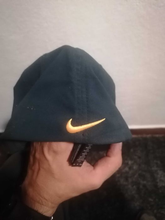 Chapéu NIKE, azul e amarelo