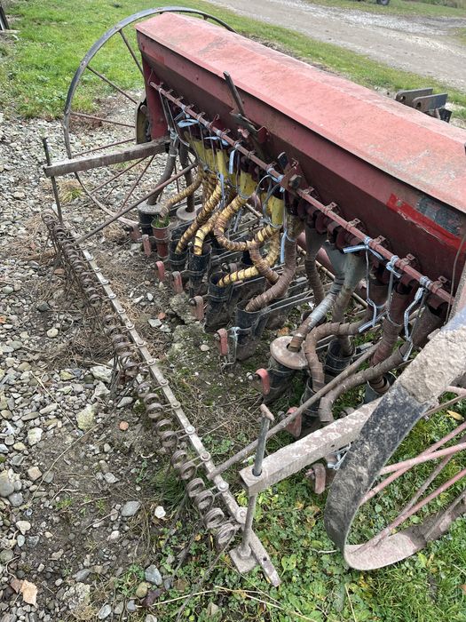 Сівалка кінська на 17 сошників