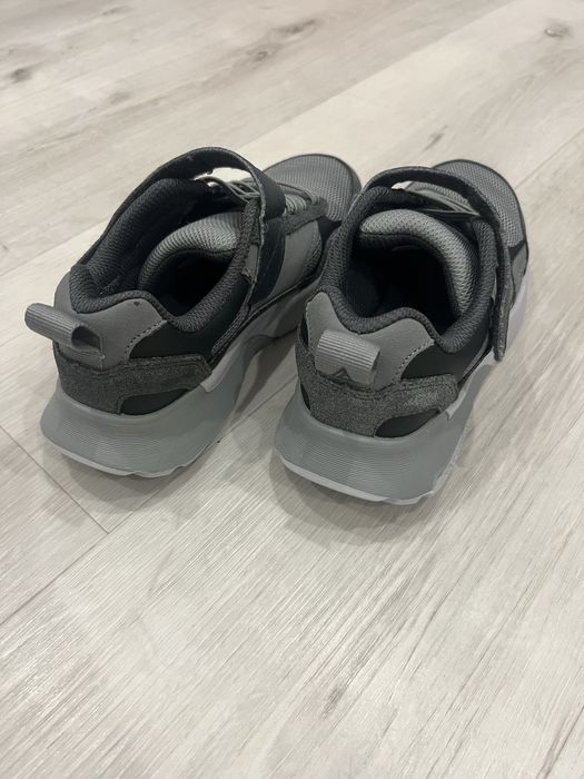 Кросівки skechers 32