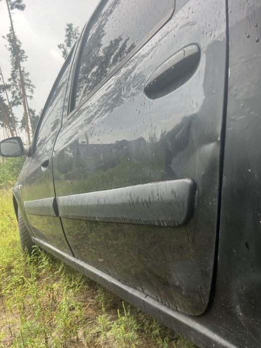 Двері ліві задні бокові Renault Dacia Logan MCV