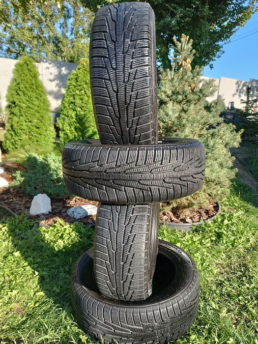 205 55 R16 комплект зимних шин nokian