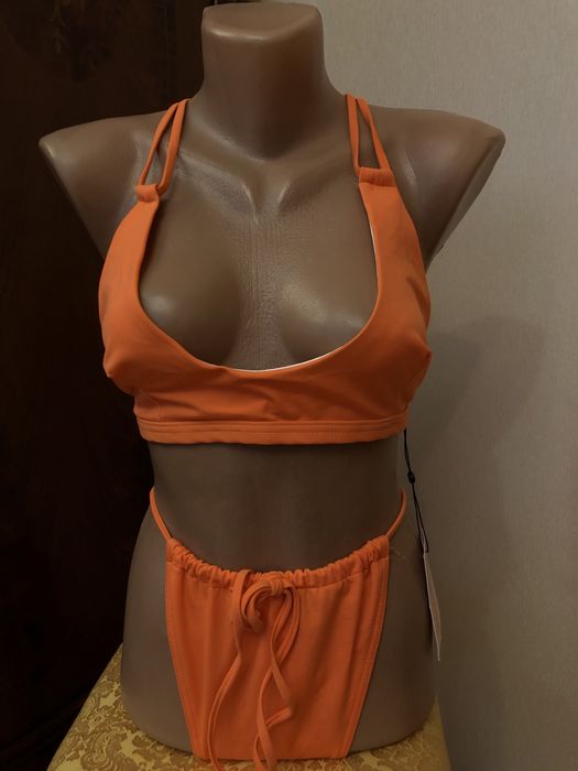 Купальник роздільний та суцільний