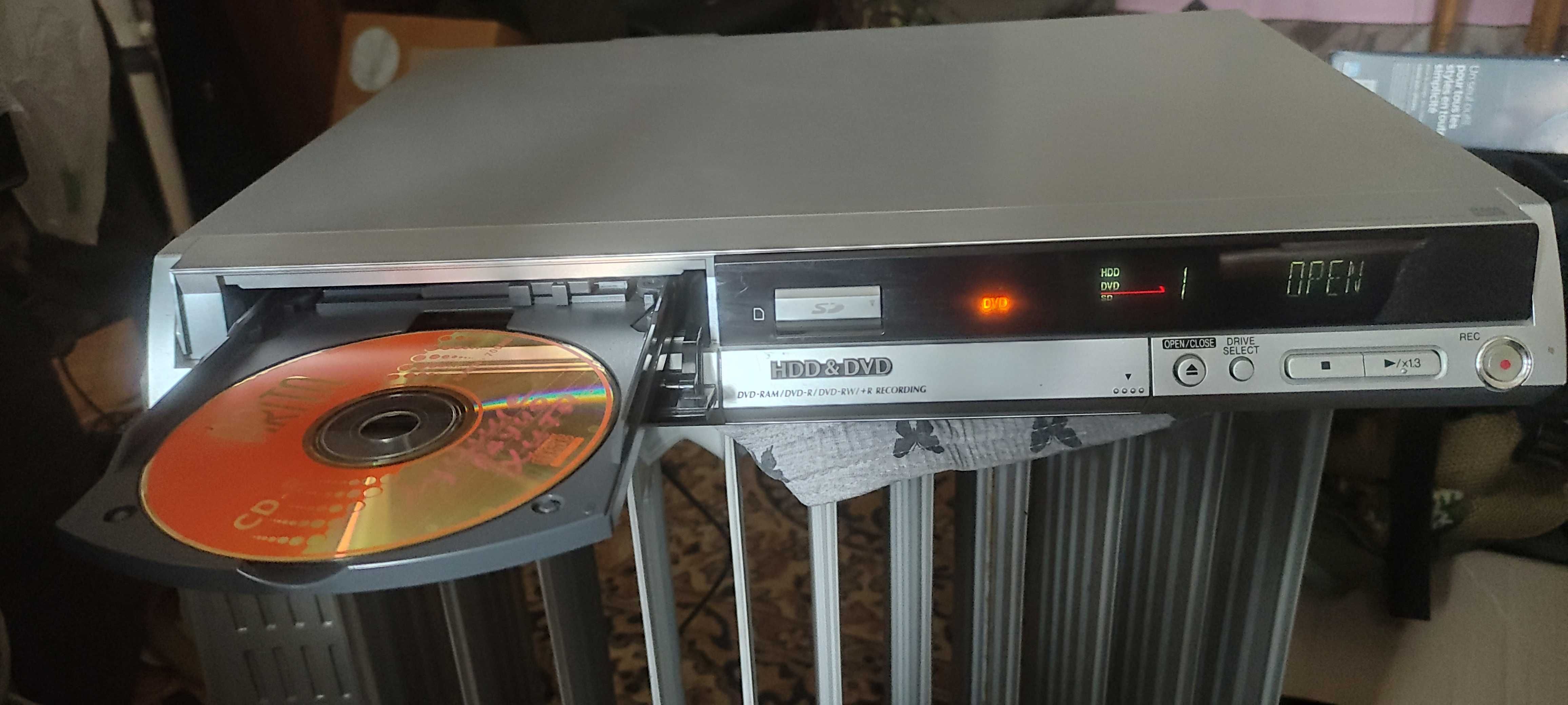Програвач DVD recorder Panasonic DMR-EN52