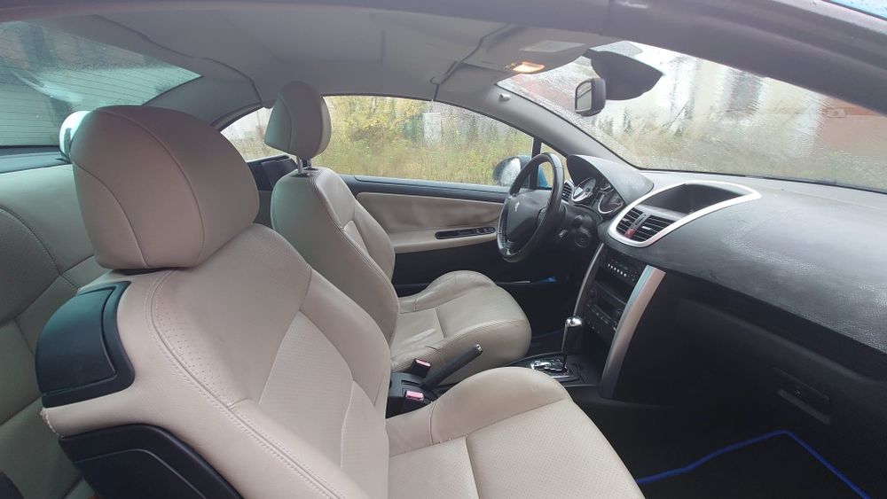 Kabriolet Peugeot 207 CC Platinum, nowy TÜV