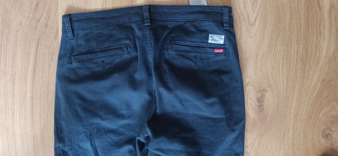 Spodnie używane zadbane męskie Levi's Strauss, rozmiar 32/34