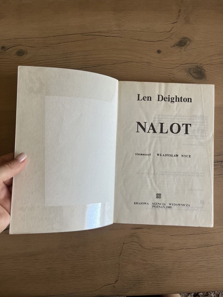 Nalot - Len Deighton