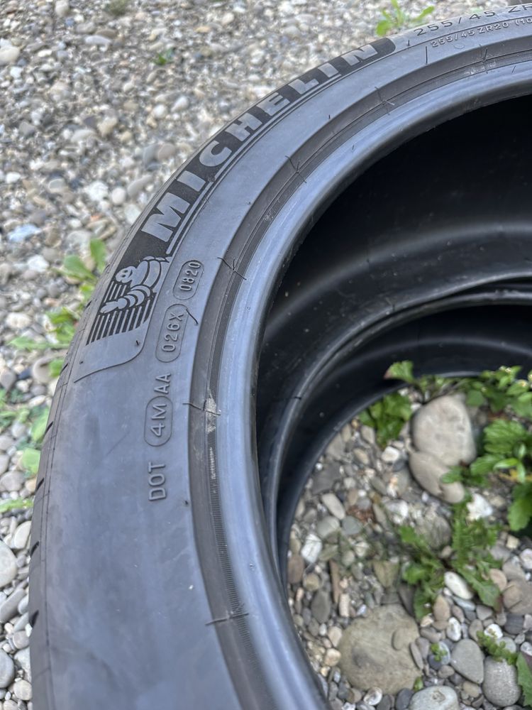 255/45/20 Michelin Pilot Sport 4S