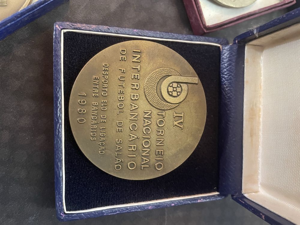 Coleçao de medalhas antigas