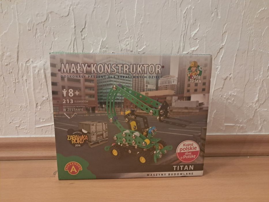 Mały konstruktor TITAN