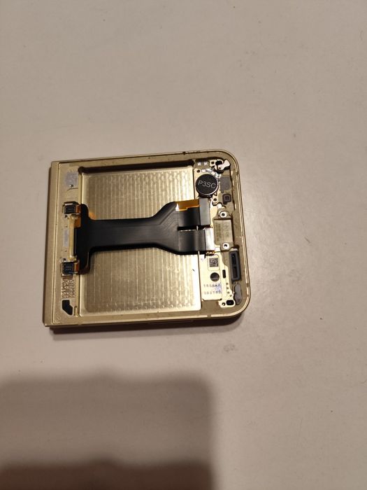 Flip z 6 ramka złota  ( żółta)