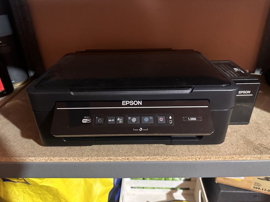 Кольоровий прінтер epson