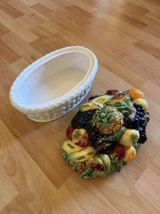 Terrina Bordallo Pinheiro frutas