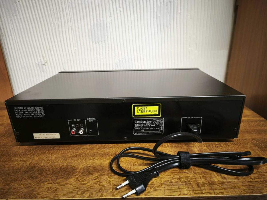 Technics odtwarzacz płyt CD model SL-PG420A