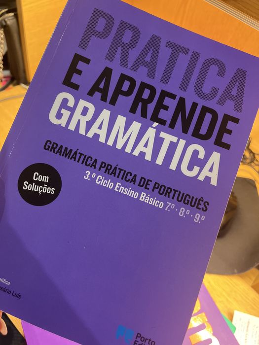 Gramática de Português – Prática e Aprende (com soluções)