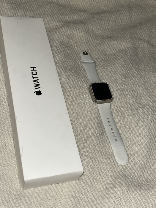 Zegarek apple watch SE generacja 2 ,40 mm