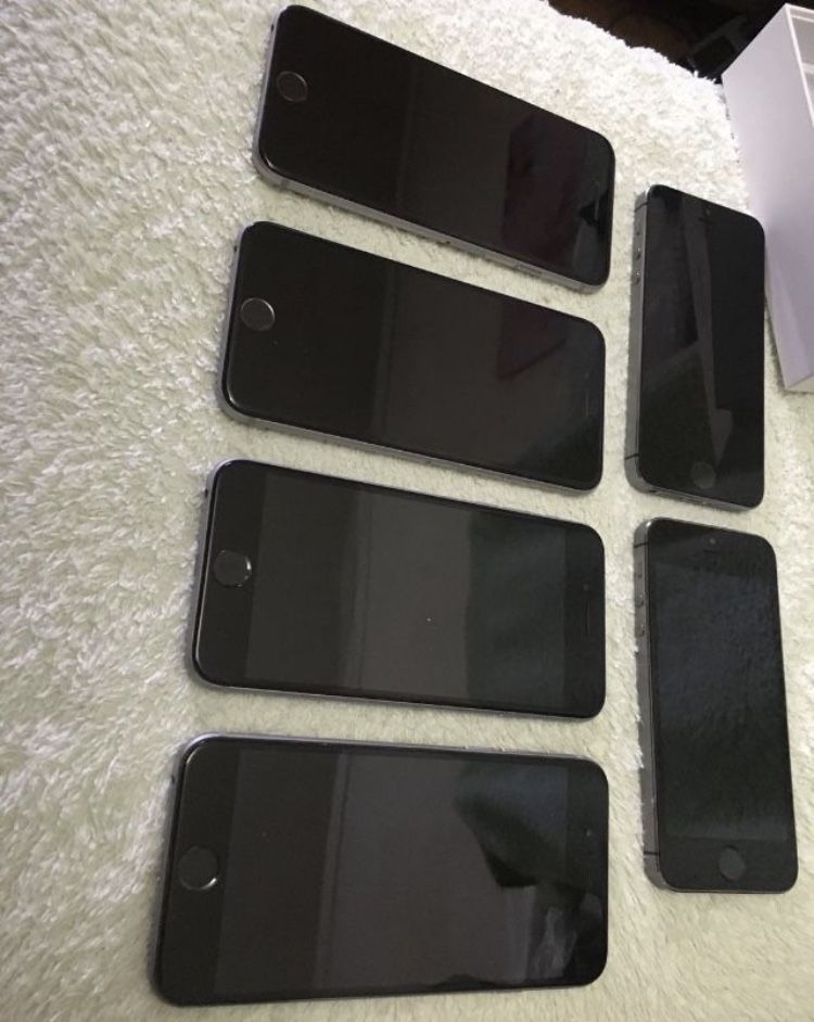 Lote seis iPhones a funcionar para peças