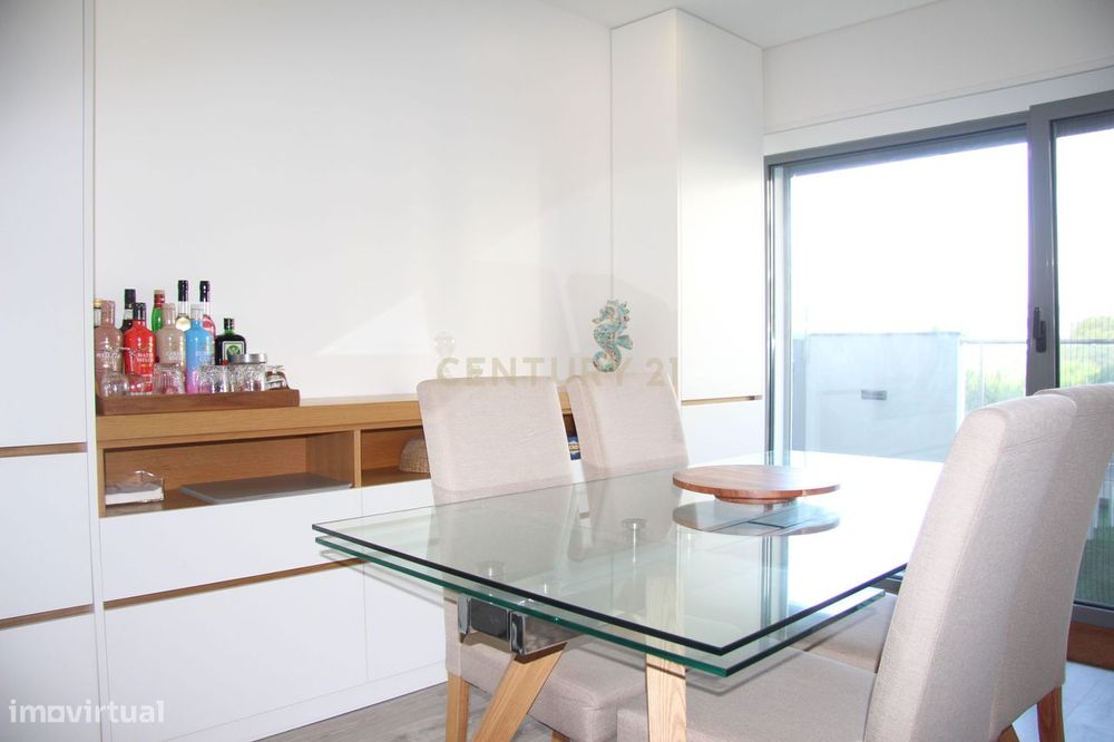 T2 Qtª de Santa Teresa, Terraço e Parqueamento