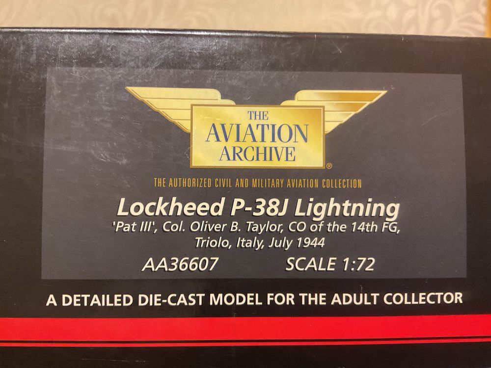 Aviao da Corgi Limited Edition Lockheed Lightning