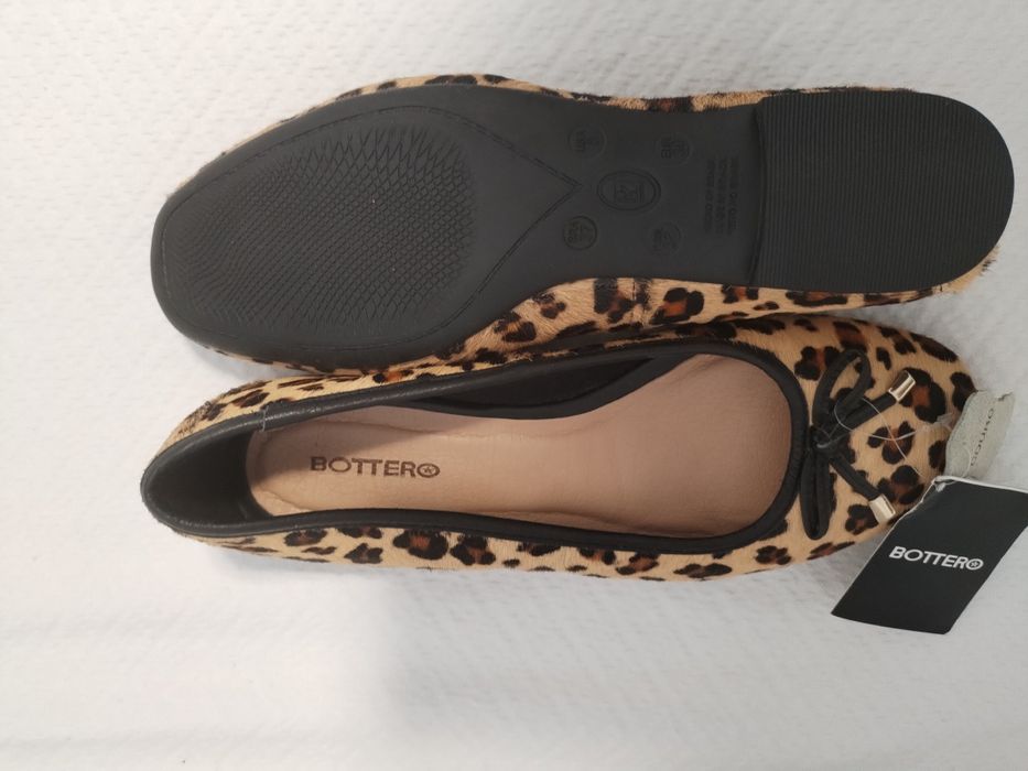 Sapatilha Botero ( couro )