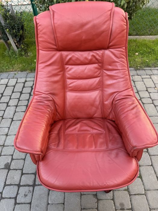 Крісло шкіряне реклайнер з пуфом (00128)