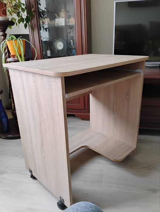 Геймерський стол,ігровий стіл,компьютерный стол. Офисний стул.