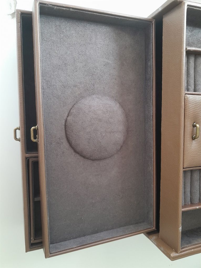 Mala porta-joias