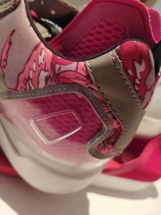 Sapatilha Adidas em bom estado Unisexo