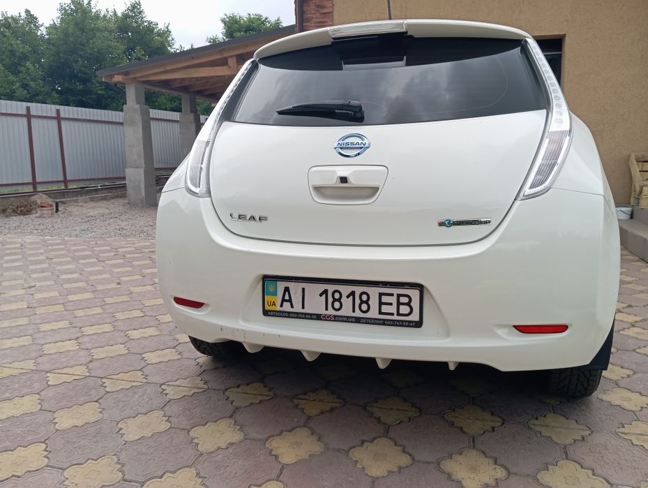 Продам Nissan Leaf