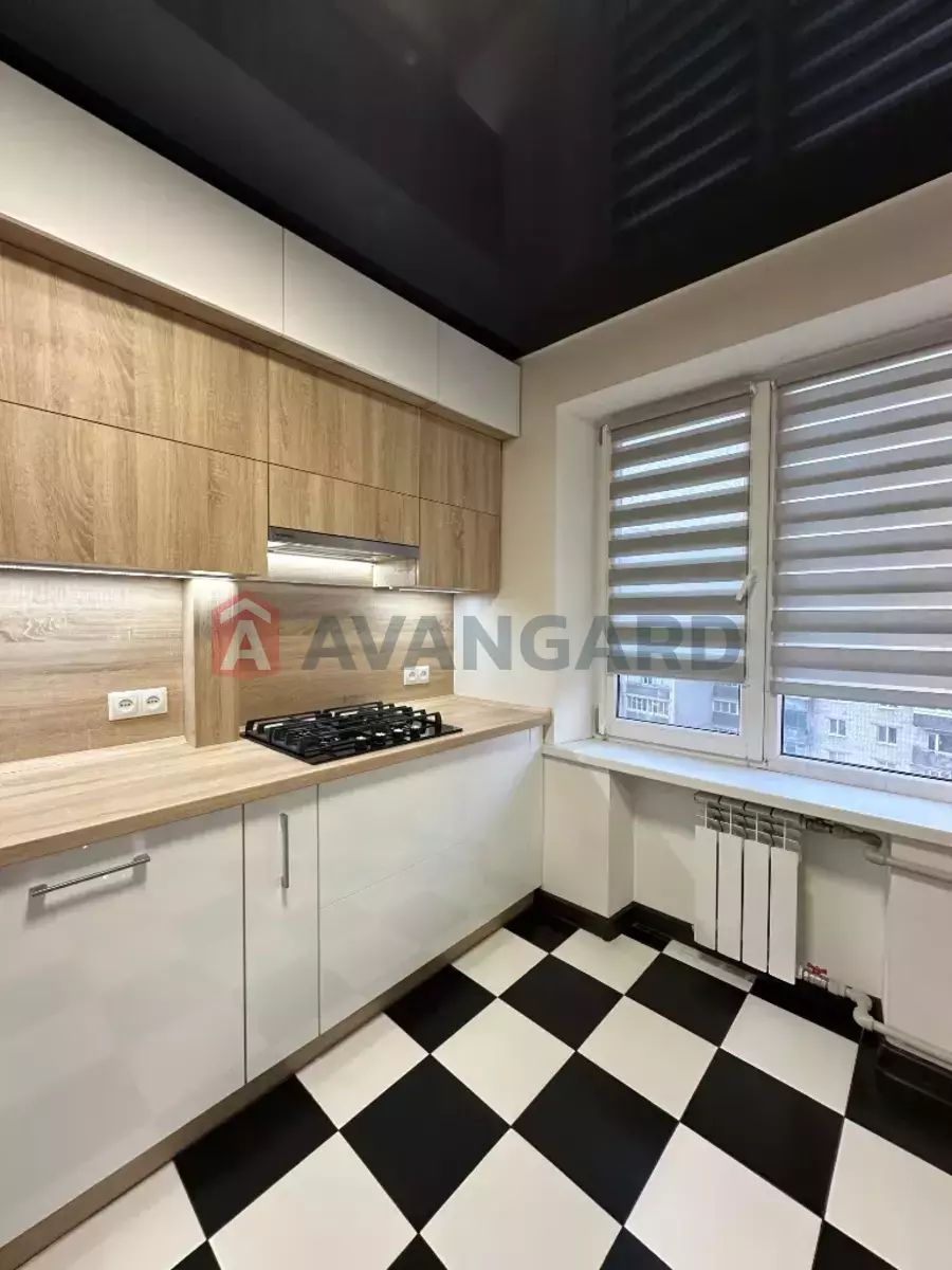 Продам 2 ком кв Тополь 2