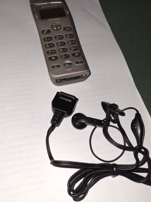 Sprzedam telefon Sony Dualband dla kolkcjonera