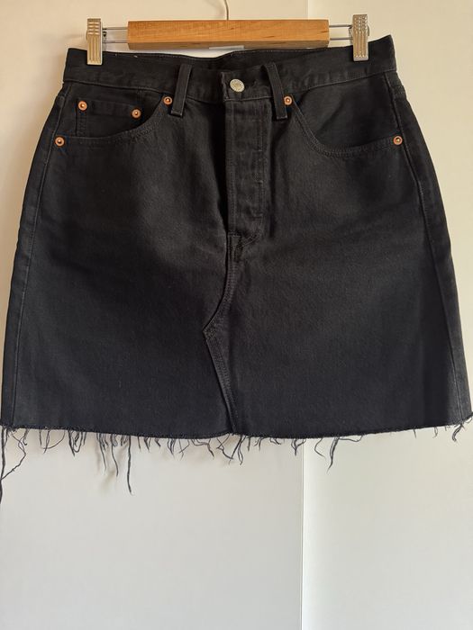 Джинсова чорна спідниця Levi’s