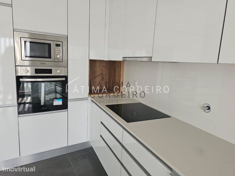 Apartamento T3 em Construção com parqueamento | Zona Premium de Val...