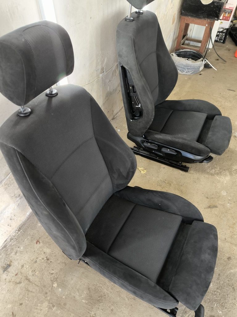 Передні сидіння recaro алькантара bmw спортивні сідушки (крісла)