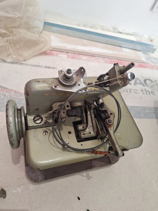 Overlock typical GN1-2 maszyna do szycia