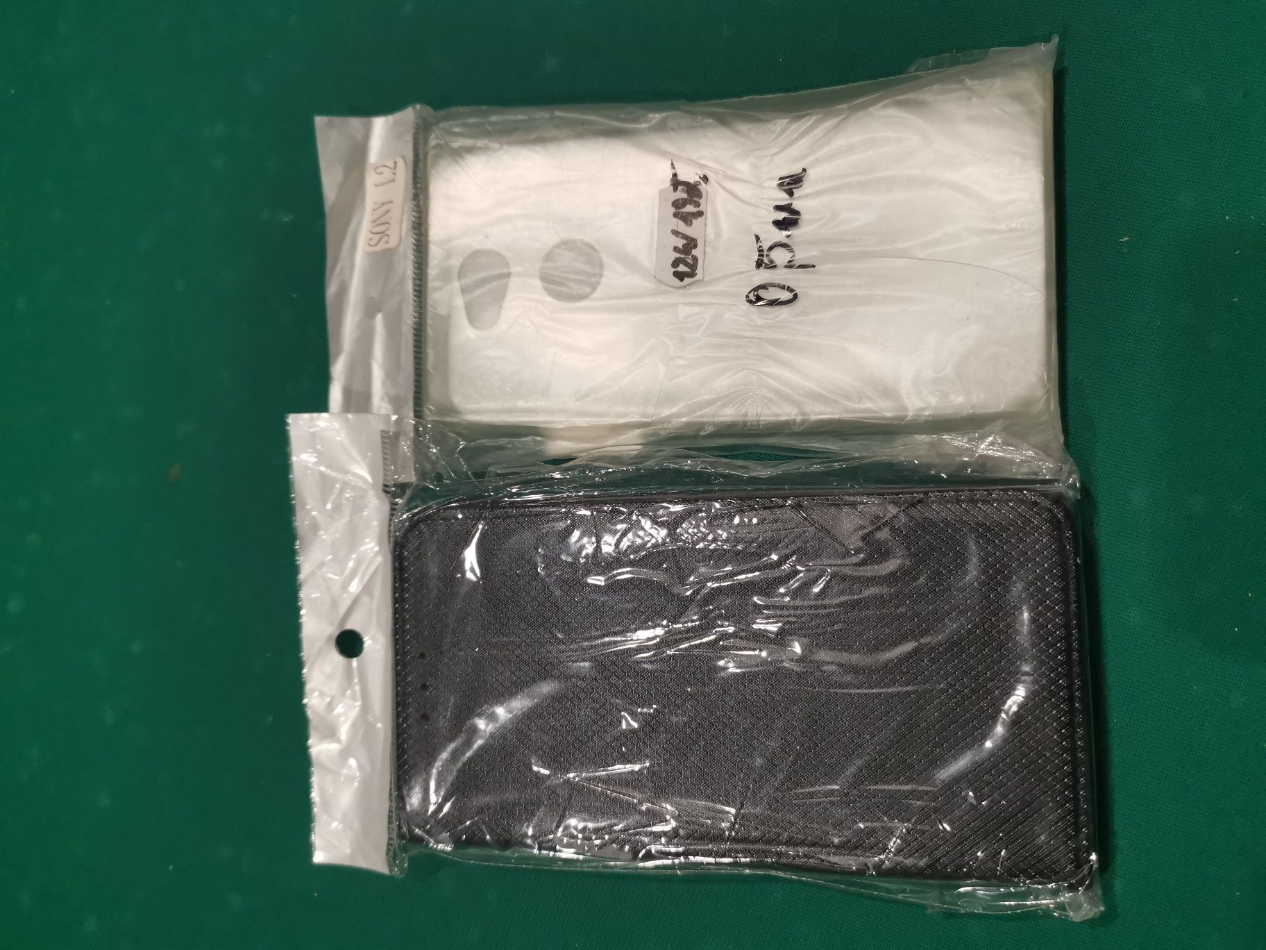 Komplet 2 sztuk etui plecki case futerał pokrowiec do Sony Xperia L2