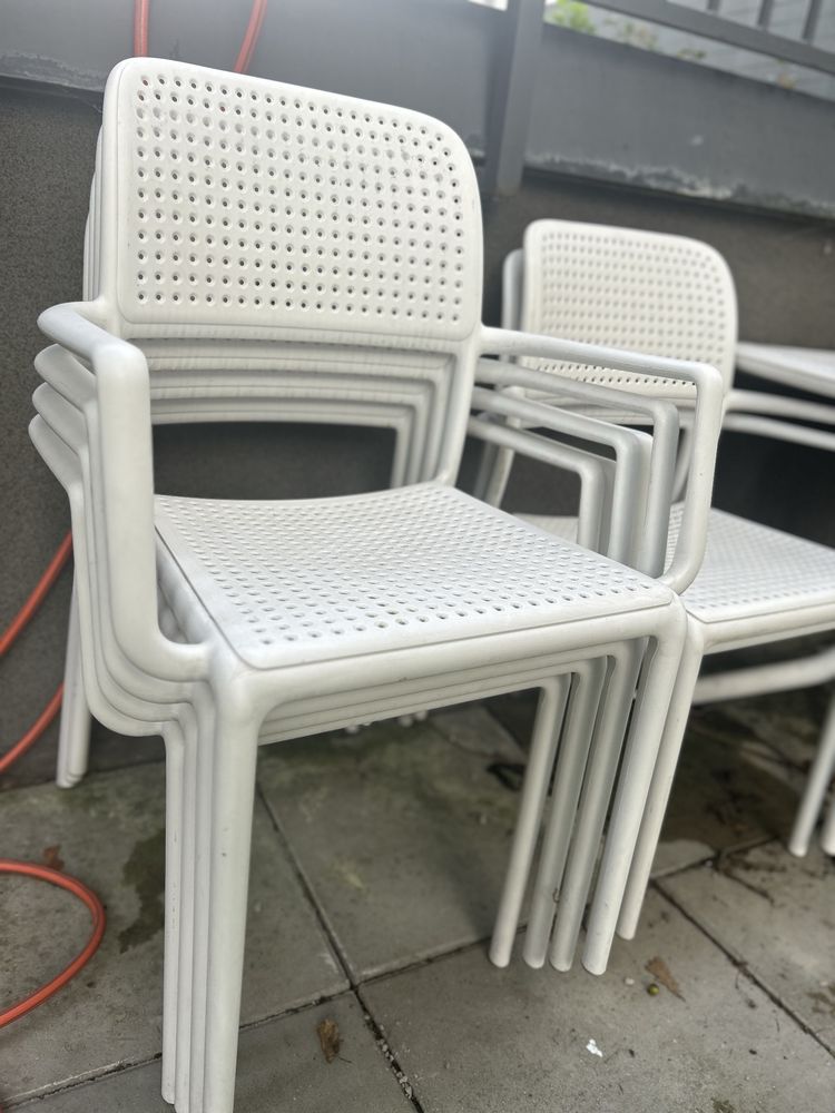 Zestaw ogrodowy Nardi Dwa stoly i 6 krzesel